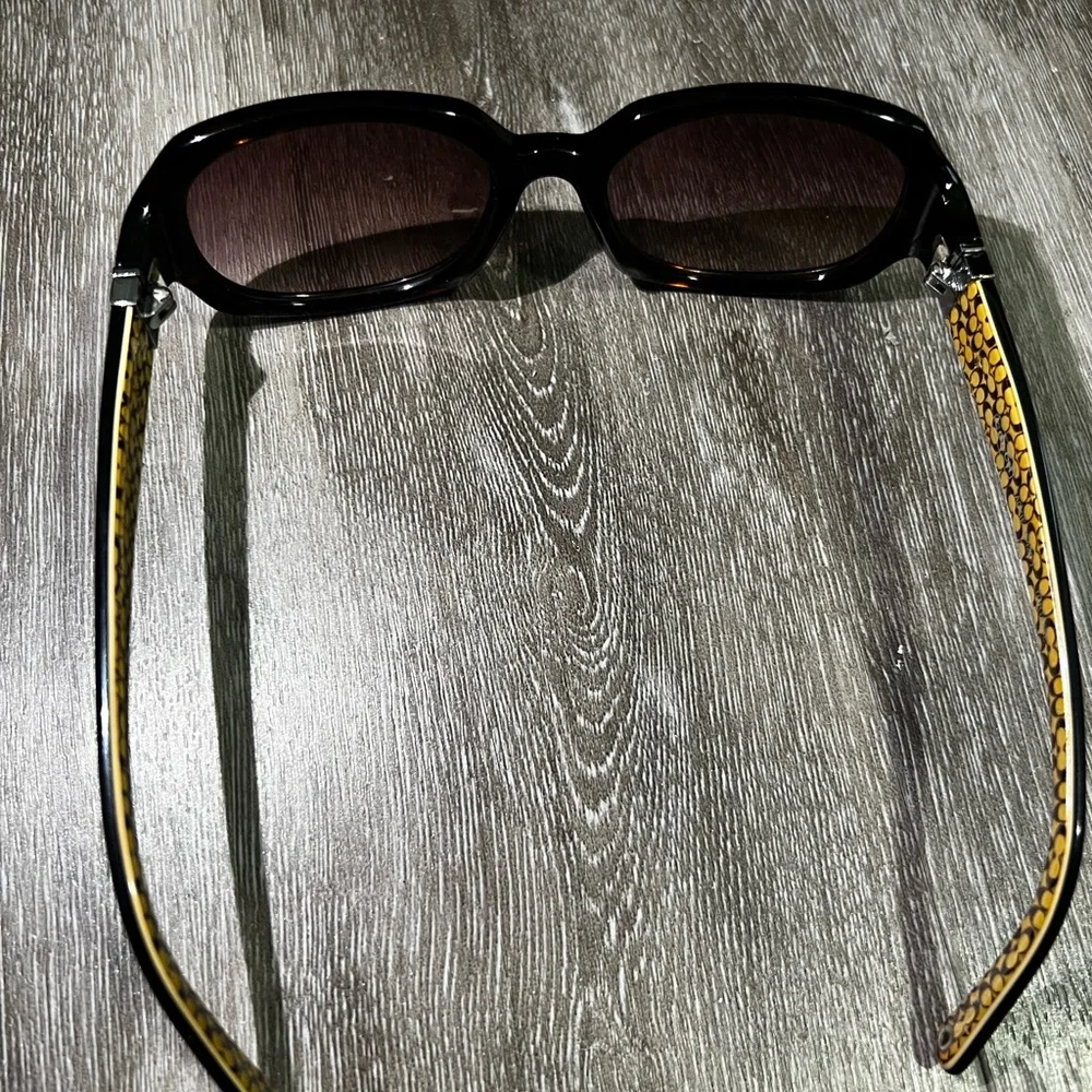 Coach Black and Brown Tortoise Sunglasses - Picture 4 of 6
